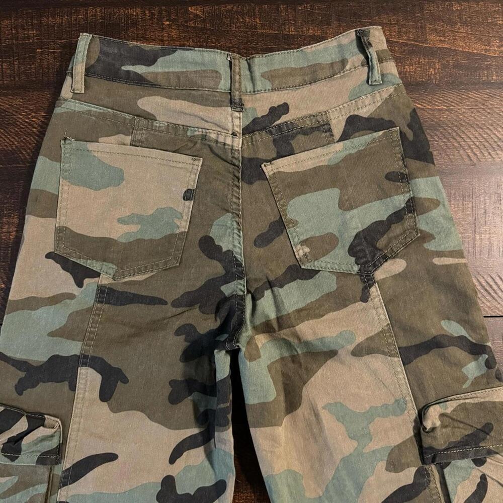 NWOT Y2K Camo Cargo Pants w/ Rhinestone Fringe 26x30 - Picture 7 of 15